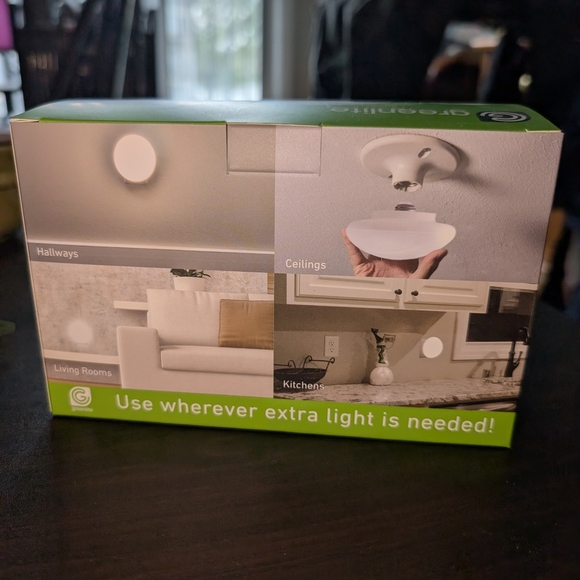 2pk LED 60W W/Bulbs & Adapters - Picture 2 of 7